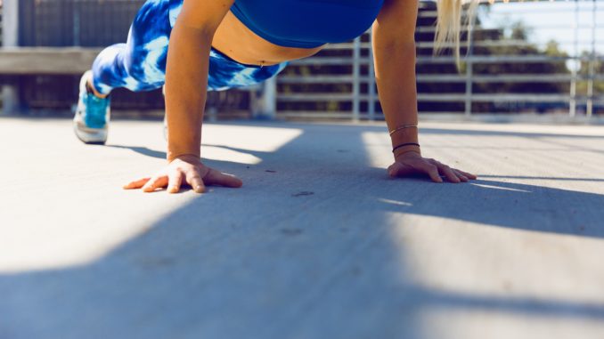 Gleichgewichtsübungen für Senioren ohne Trainingsgeräte Übungen für das gleichgewicht ohne Geräte